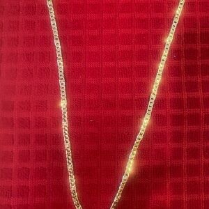 Classic Gold-Tone Women’s Chain Necklace. NWOT. Never used. 17.5 inches long.